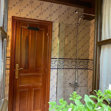 阿尔达酒店 Avín